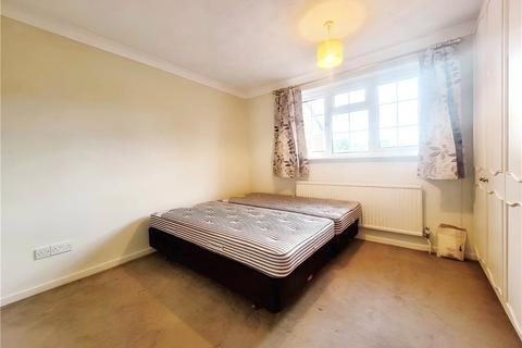 3 bedroom terraced house to rent, Englehurst, Englefield Green, Egham, Surrey, TW20