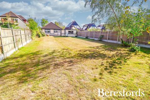 12 Rectory Gardens, Upminster, RM14 3YJ