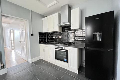 9 Bronallt Terrace, Aberdare, CF44 6BW