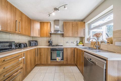 38 Boltons Lane, Binfield, Bracknell, RG42 4UB