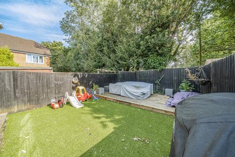 38 Boltons Lane, Binfield, Bracknell, RG42 4UB