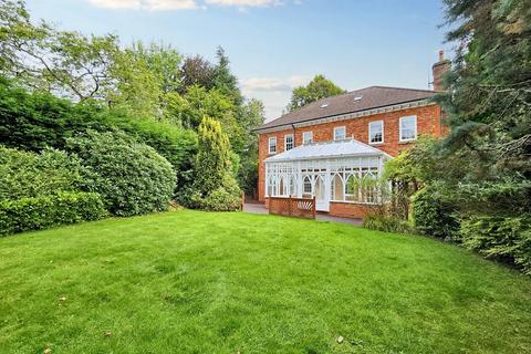 5 bedroom detached house to rent, Talbot Road, Bowdon