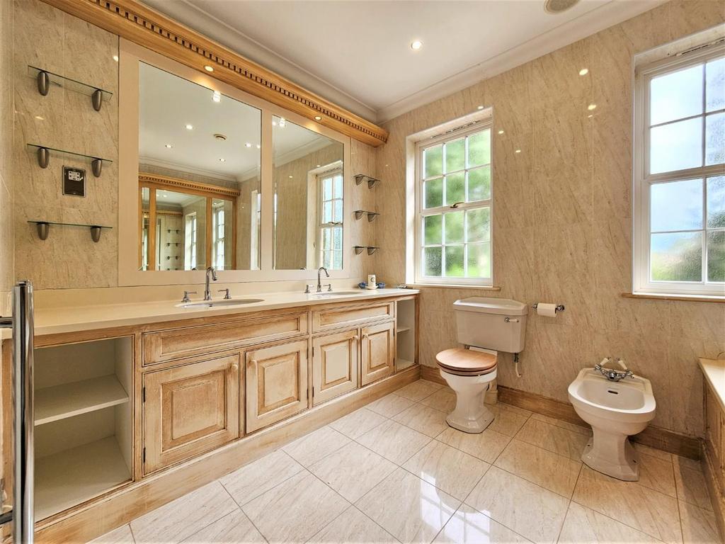 Bedroom 1 En-Suite