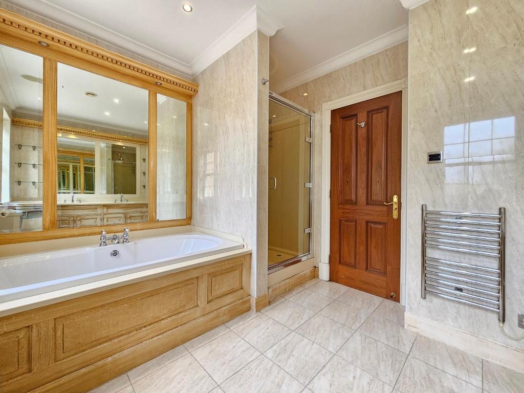 Bedroom 1 En-Suite