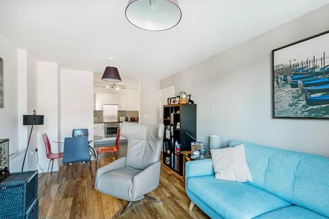 2 bedroom flat to rent, 41 Violet Road, London E3