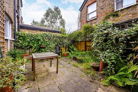 72 Half Acre Road, London, W7 3JJ