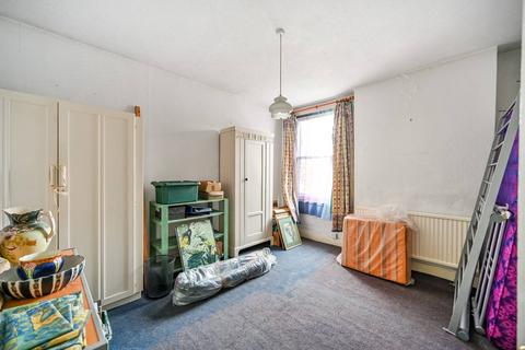 72 Half Acre Road, London, W7 3JJ