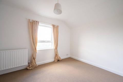 2 bedroom flat for sale, Lucien Road, Tooting Bec, London, SW17