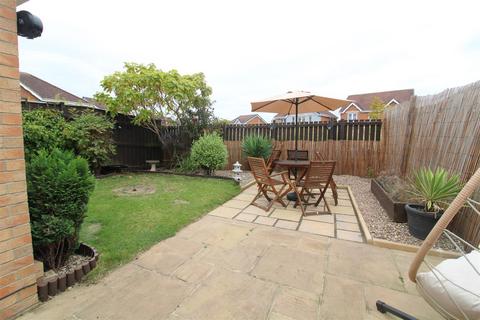 2 bedroom semi-detached house for sale, Redwood Close, Darlington