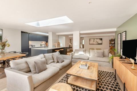 31 Batchwood Drive, St Albans, AL3 5RZ