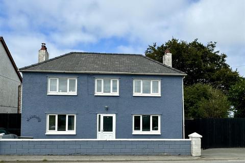 3 bedroom detached house for sale, Llanllwni, Pencader