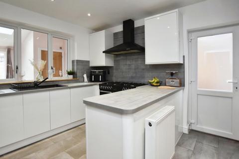 4 bedroom semi-detached house for sale, Rookery Way, Bristol