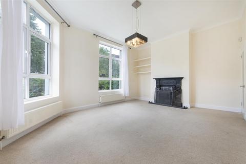 3 bedroom flat for sale, Brecknock Road, Kentish Town, London