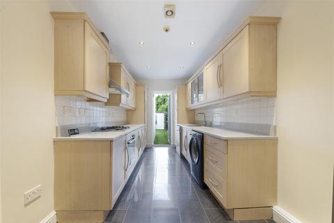 3 bedroom flat for sale, Brecknock Road, Kentish Town, London