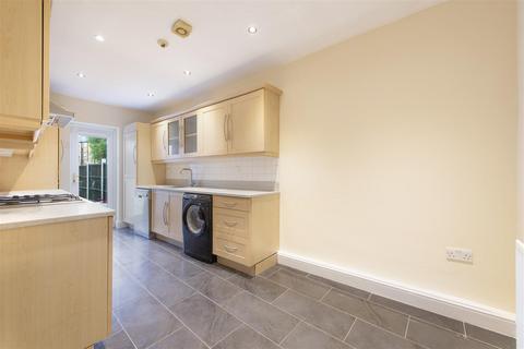 3 bedroom flat for sale, Brecknock Road, Kentish Town, London