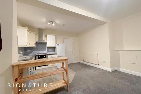 1 bedroom flat to rent, 64h Queens RoadWatfordHertfordshire