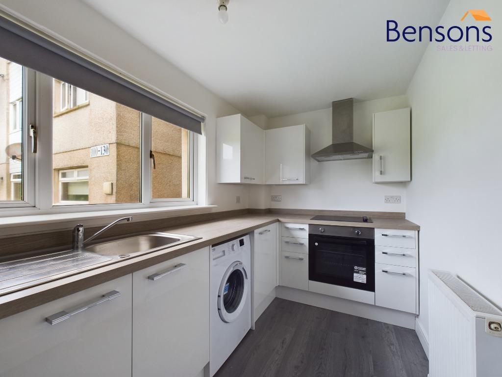 Mull, South Lanarkshire G74 2 bed flat to rent £695 pcm (£160 pw)