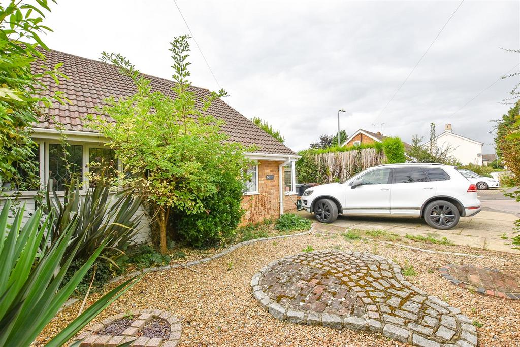 Mackenders Lane, Eccles 4 bed semidetached bungalow for sale £495,000