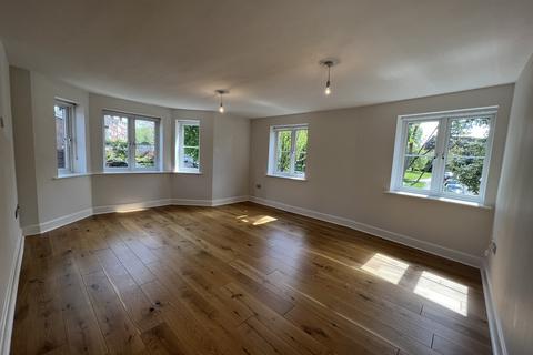 2 bedroom flat to rent, Oakwood Avenue, Beckenham BR3