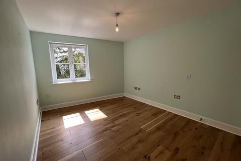 2 bedroom flat to rent, Oakwood Avenue, Beckenham BR3