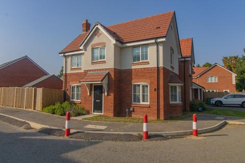 3 bedroom detached house for sale, Abbotts Drive, Oadby, Leicester, LE2