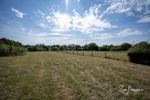 4 bedroom detached house for sale, Nounsley