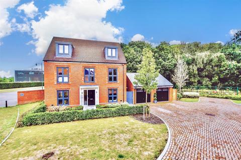 5 bedroom detached house for sale, Kings Hill, Kings Hill, West Malling, Kent