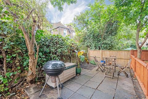 2 bedroom flat for sale, Gascony Avenue, West Hampstead, NW6