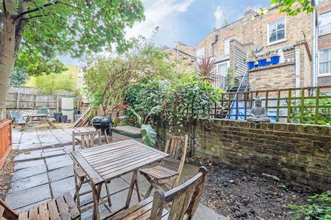 2 bedroom flat for sale, Gascony Avenue, West Hampstead, NW6