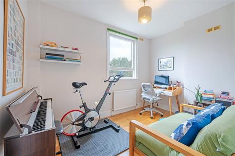 2 bedroom flat for sale, Gascony Avenue, West Hampstead, NW6