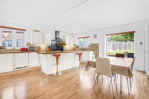 5 Fernbrook Road, Caversham, Reading, RG4 7HG