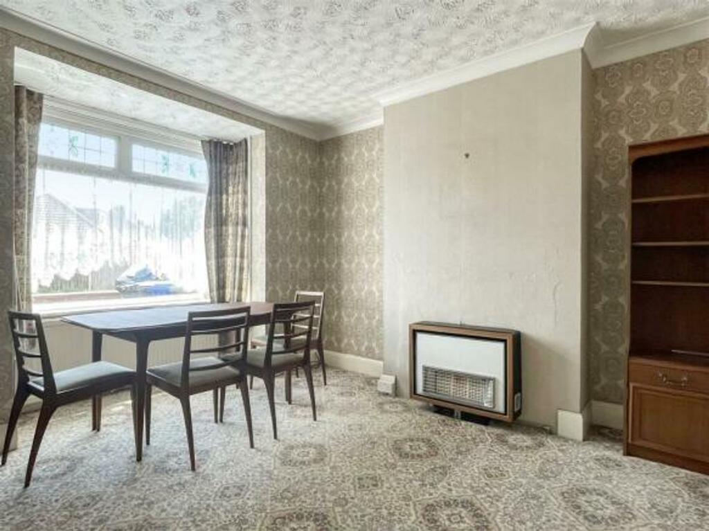 Blackheath Road, Lowestoft 3 bed end of terrace house for sale £170,000