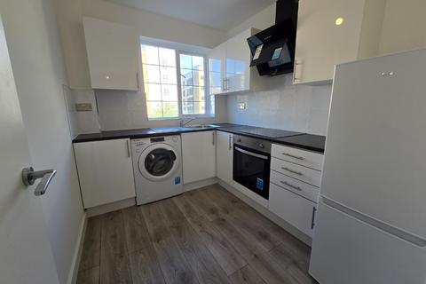 2 bedroom apartment to rent, The Roof Gardens, Exchange Road, Watford, WD18