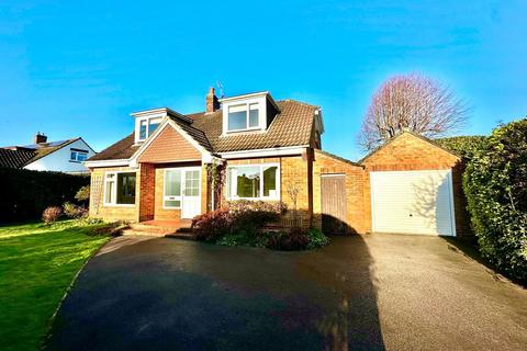 4 bedroom detached house for sale, De Mowbray Way, Lymington, Hampshire, SO41