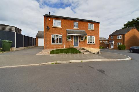 4 bedroom detached house for sale, Groves Way, Hartlebury, Kidderminster, DY11 7TU.