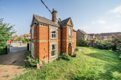 4 bedroom detached house for sale, Sleaford Road, Ruskington, Sleaford, NG34