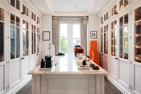 38 Ridgway, London, SW19 4QW