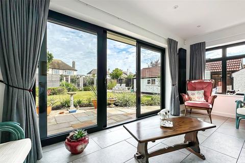 3 bedroom detached house for sale, Knightscroft Avenue, Rustington, Littlehampton, West Sussex