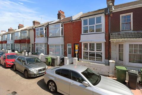 3 bedroom terraced house for sale, Dursley Road, Eastbourne BN22