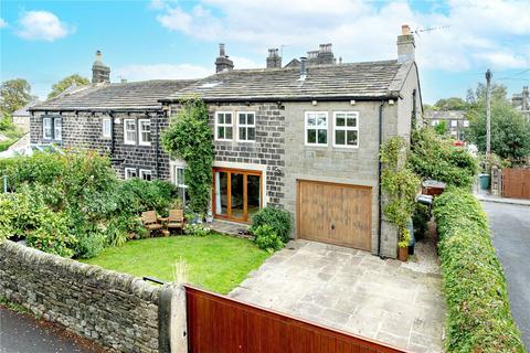 4 bedroom end of terrace house for sale, Clattergate House, London Lane, Rawdon, Leeds, West Yorkshire