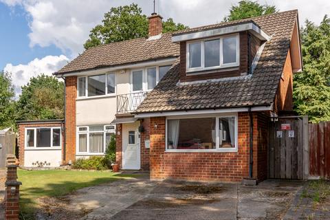 4 bedroom detached house for sale, Harewood Close, Crawley, West Sussex, RH10