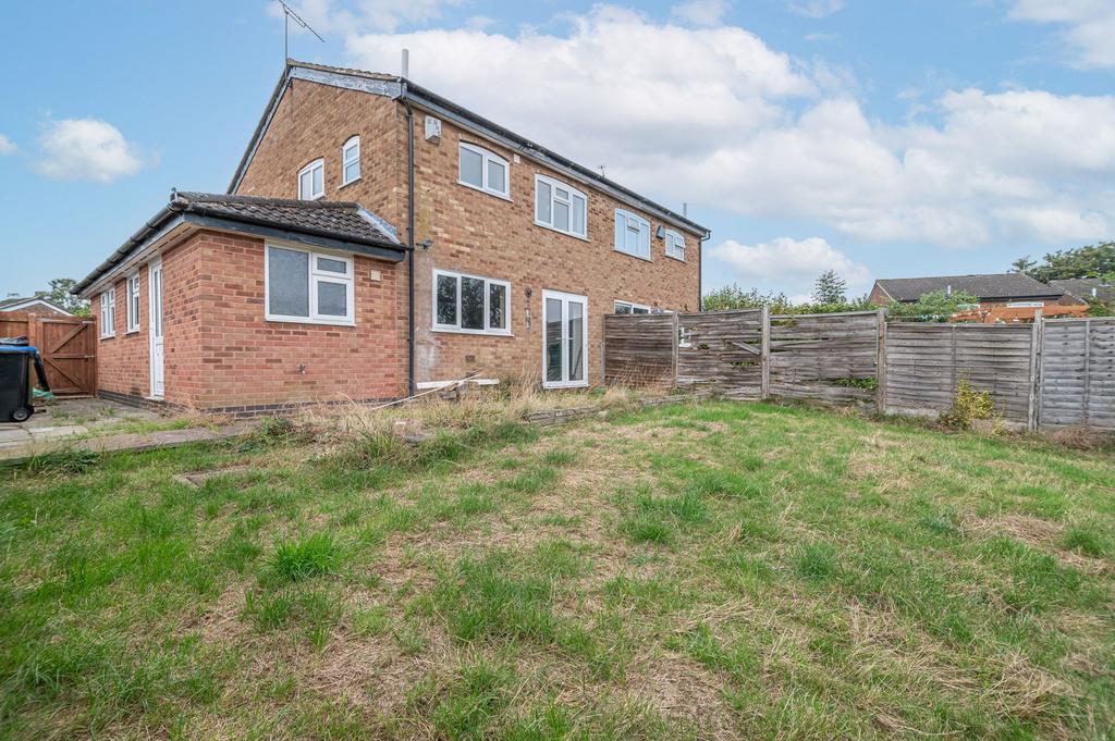 Gladstone Street, Kibworth Beauchamp LE8 3 bed semidetached house for
