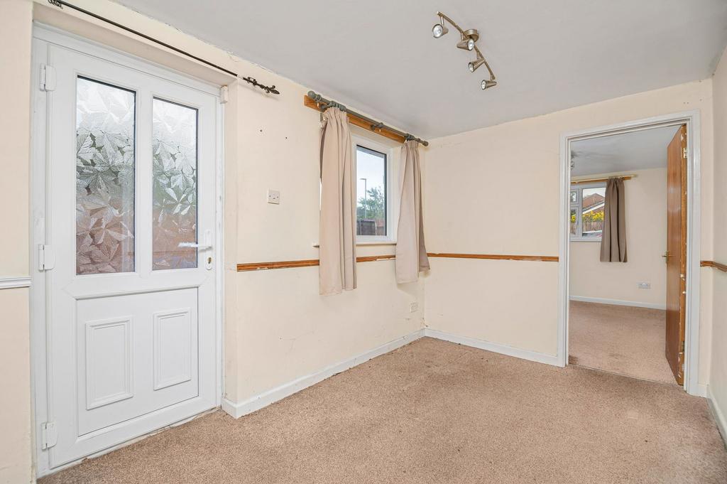 Gladstone Street, Kibworth Beauchamp LE8 3 bed semidetached house for