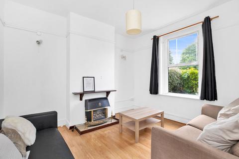 6 bedroom terraced house for sale, Chestnut Grove, London SW12