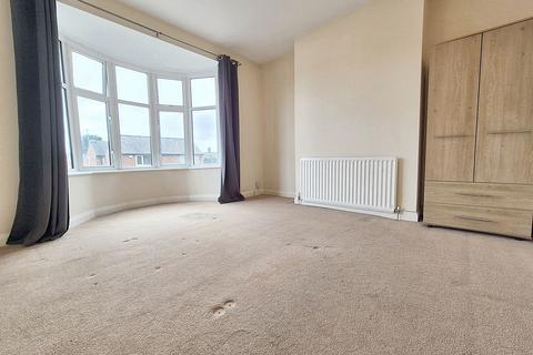 2 bedroom flat for sale, Vimy Avenue, Hebburn, Tyne and Wear, NE31 1QR