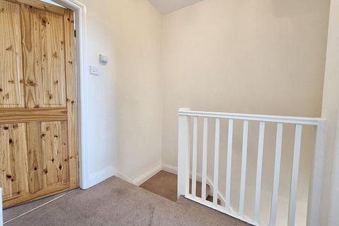 2 bedroom flat for sale, Vimy Avenue, Hebburn, Tyne and Wear, NE31 1QR