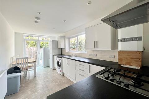 5 bedroom house to rent, Wheatstone Road, Southsea