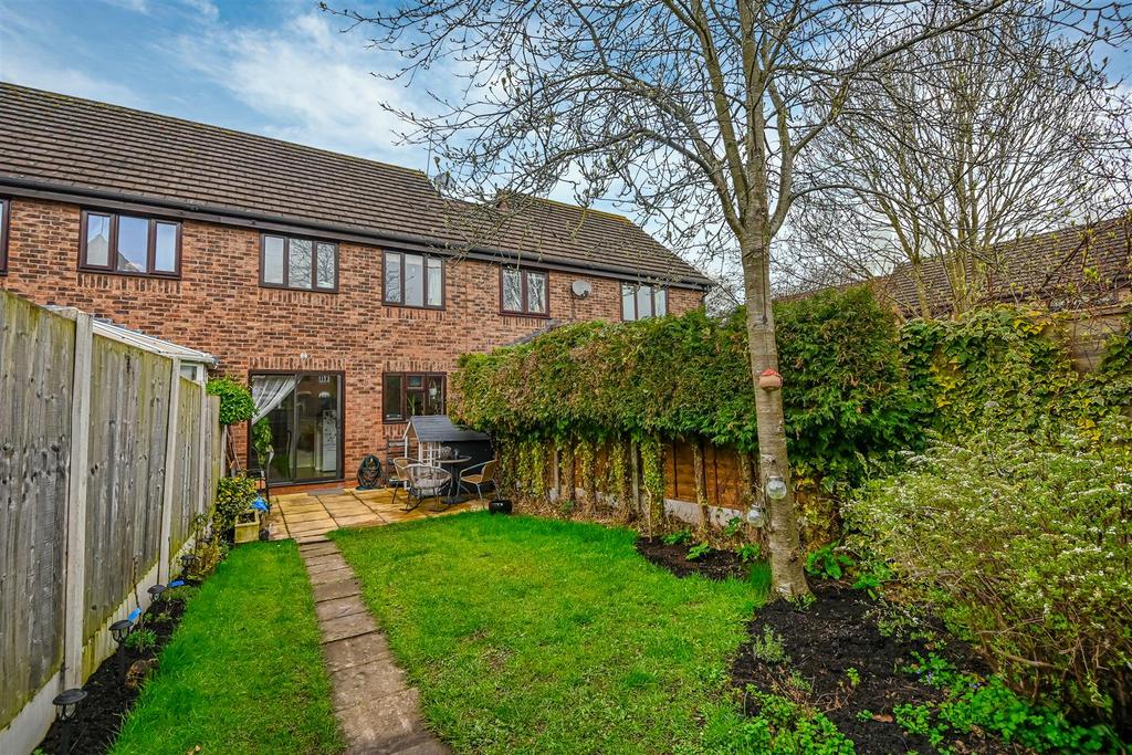 16 King Charles Way-11.jpg