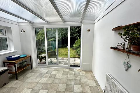 14 Blackthorn Close, Pennington, Lymington, SO41 8AY