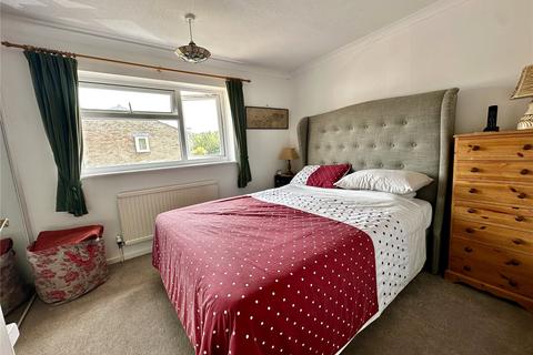 14 Blackthorn Close, Pennington, Lymington, SO41 8AY